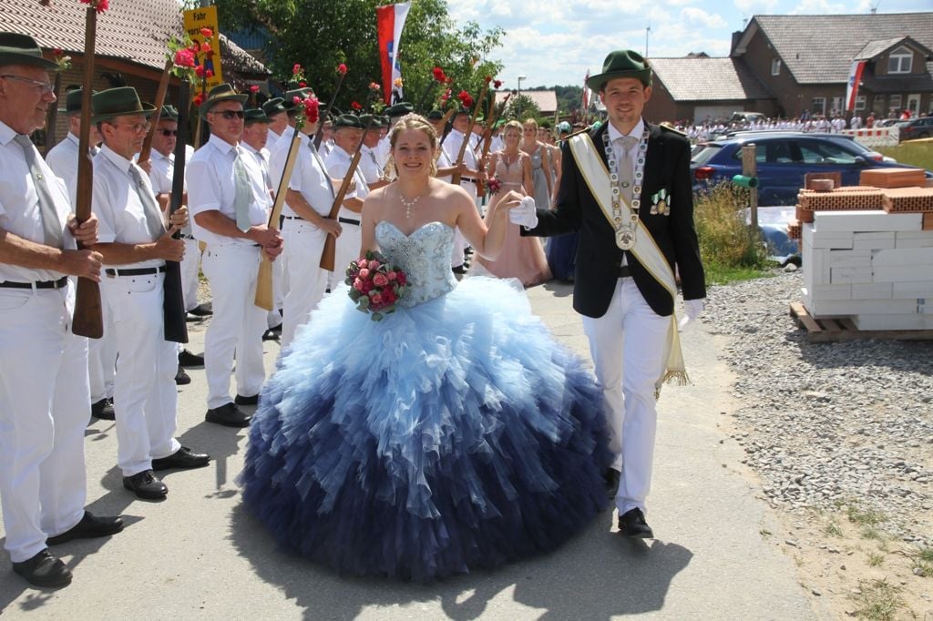 Königinnenkleider 2022 Clearance